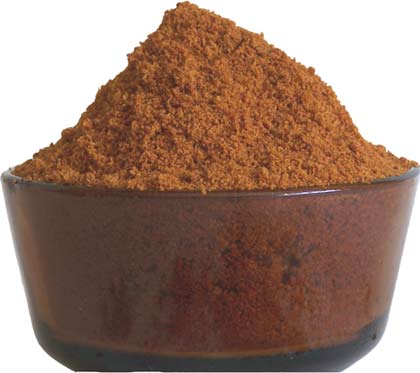 Bulk mace spice — the delicate lacy aril of Myristica fragrans, warmer and sweeter than nutmeg