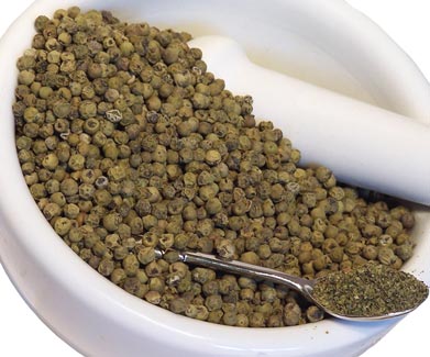 Dehydrated green peppercorns — light floral heat ideal for rehydrating in cream sauces